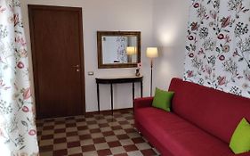 Manzoni 81 Apartment